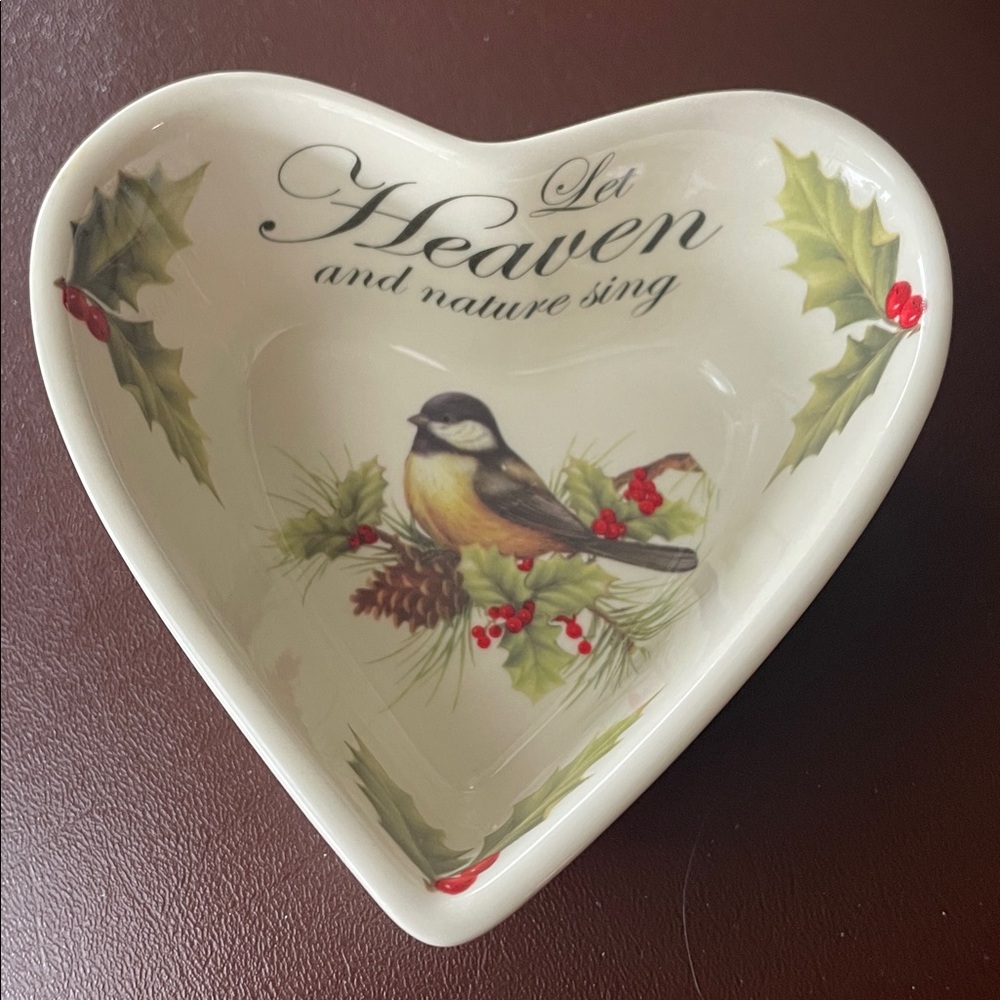 Cracker Barrel dish “Let Heaven and Nature Sing” with Chickadee